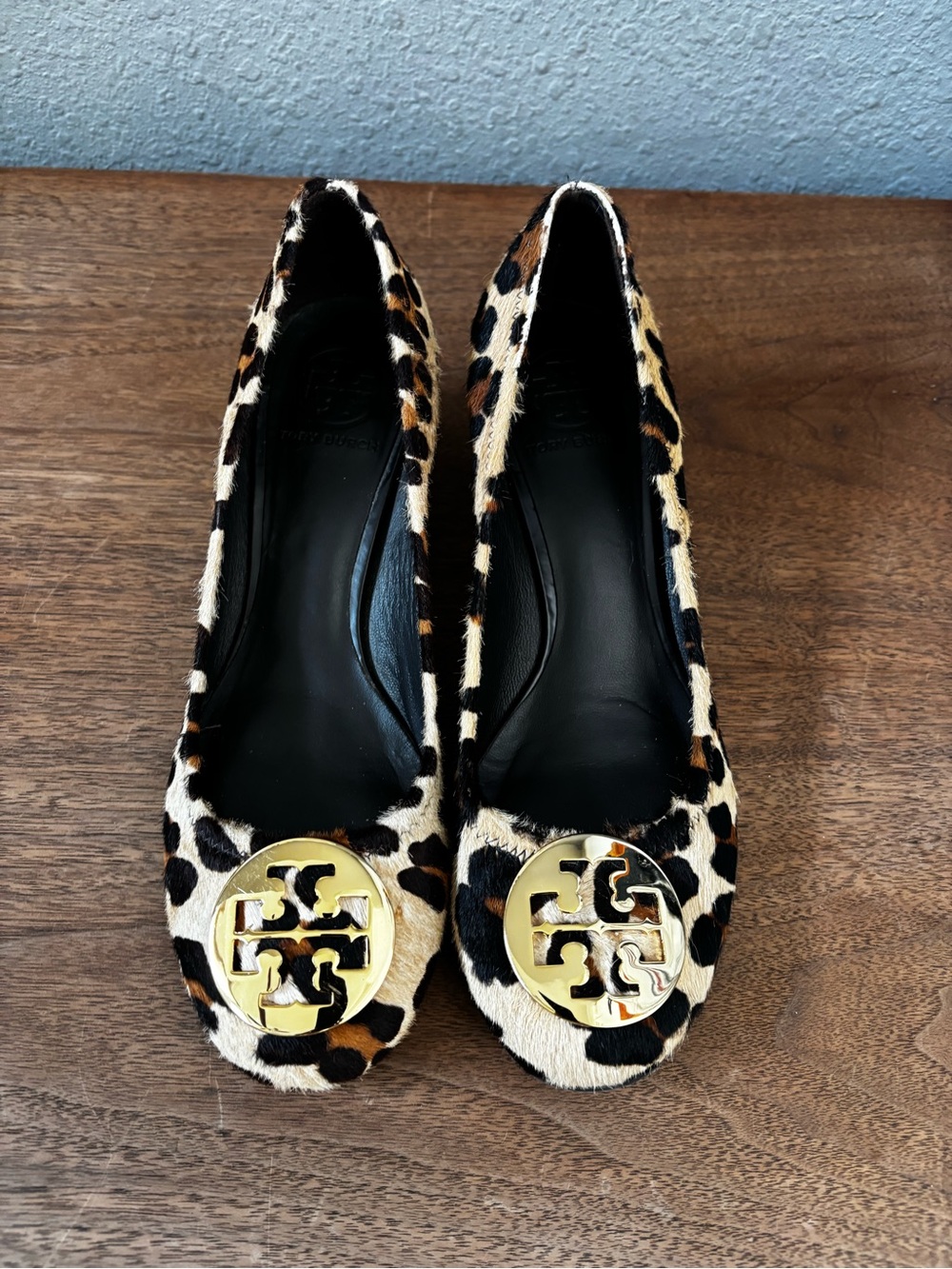 Tory Burch Amy Leopard-Print Low Block Heel Pumps (8) - Picture 2 of 11